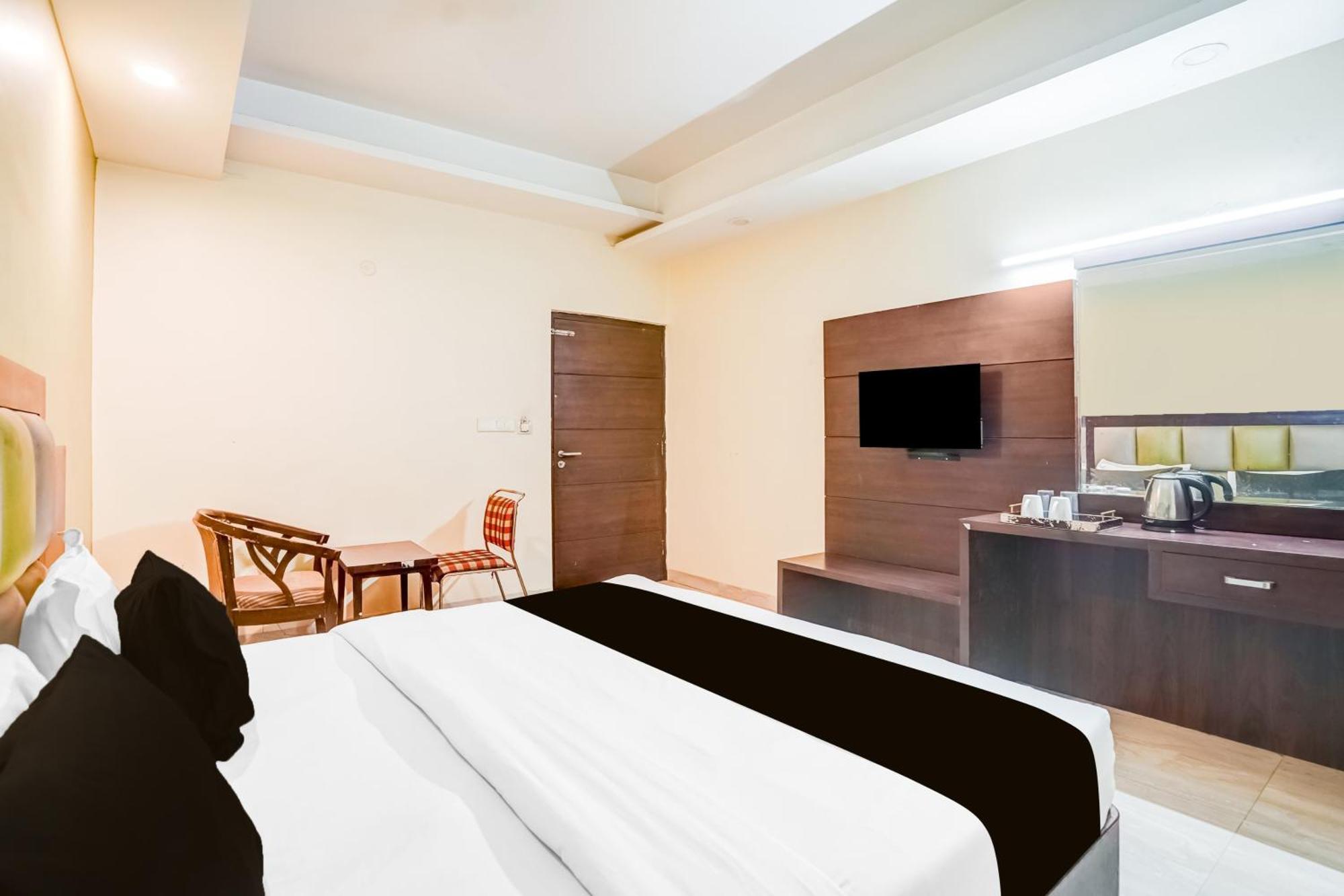 Super Townhouse Sikar Road Jaipur Formerly Hotel Aroma Inn Buitenkant foto